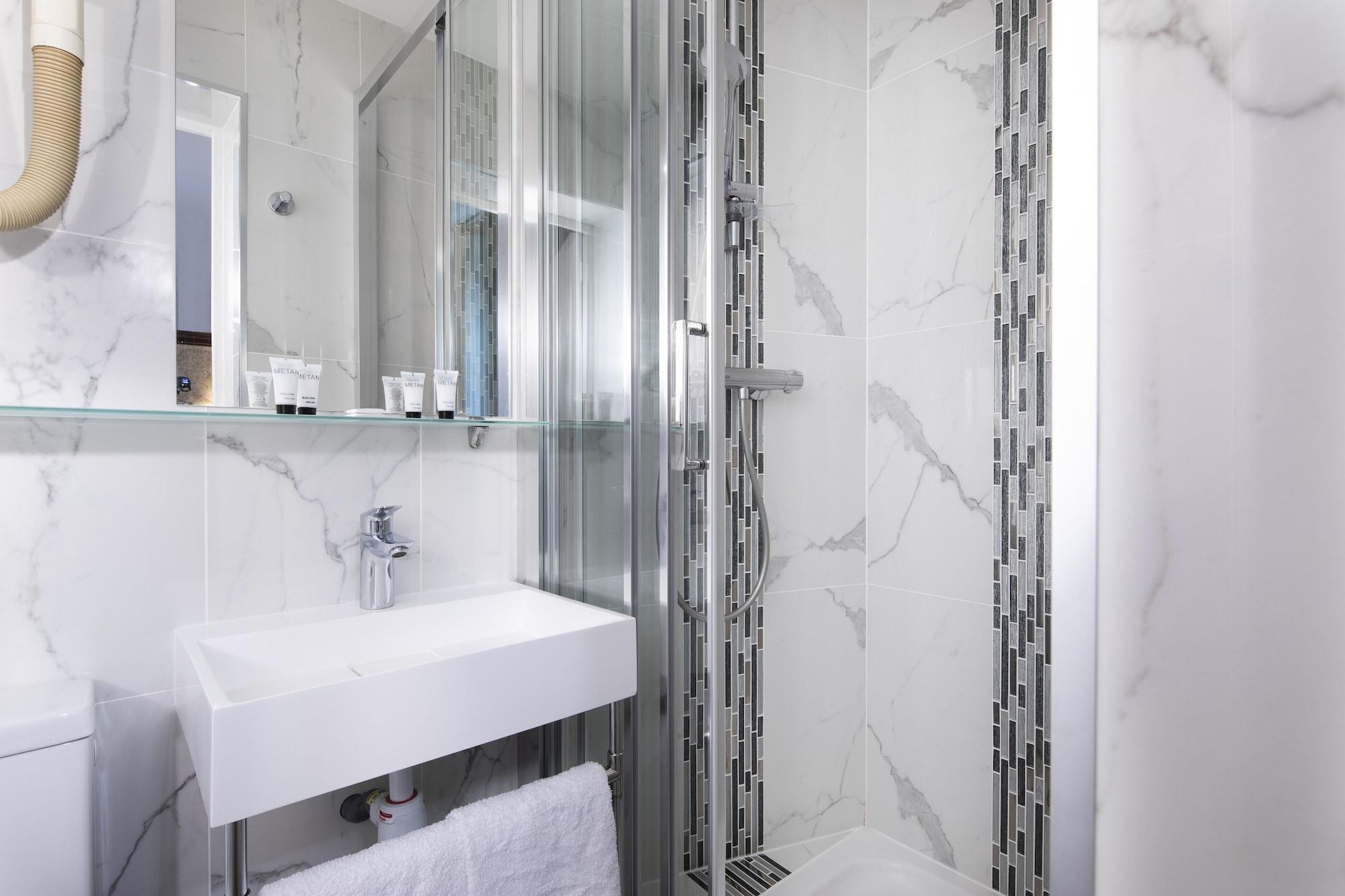Hotel De Geneve Париж Екстериор снимка