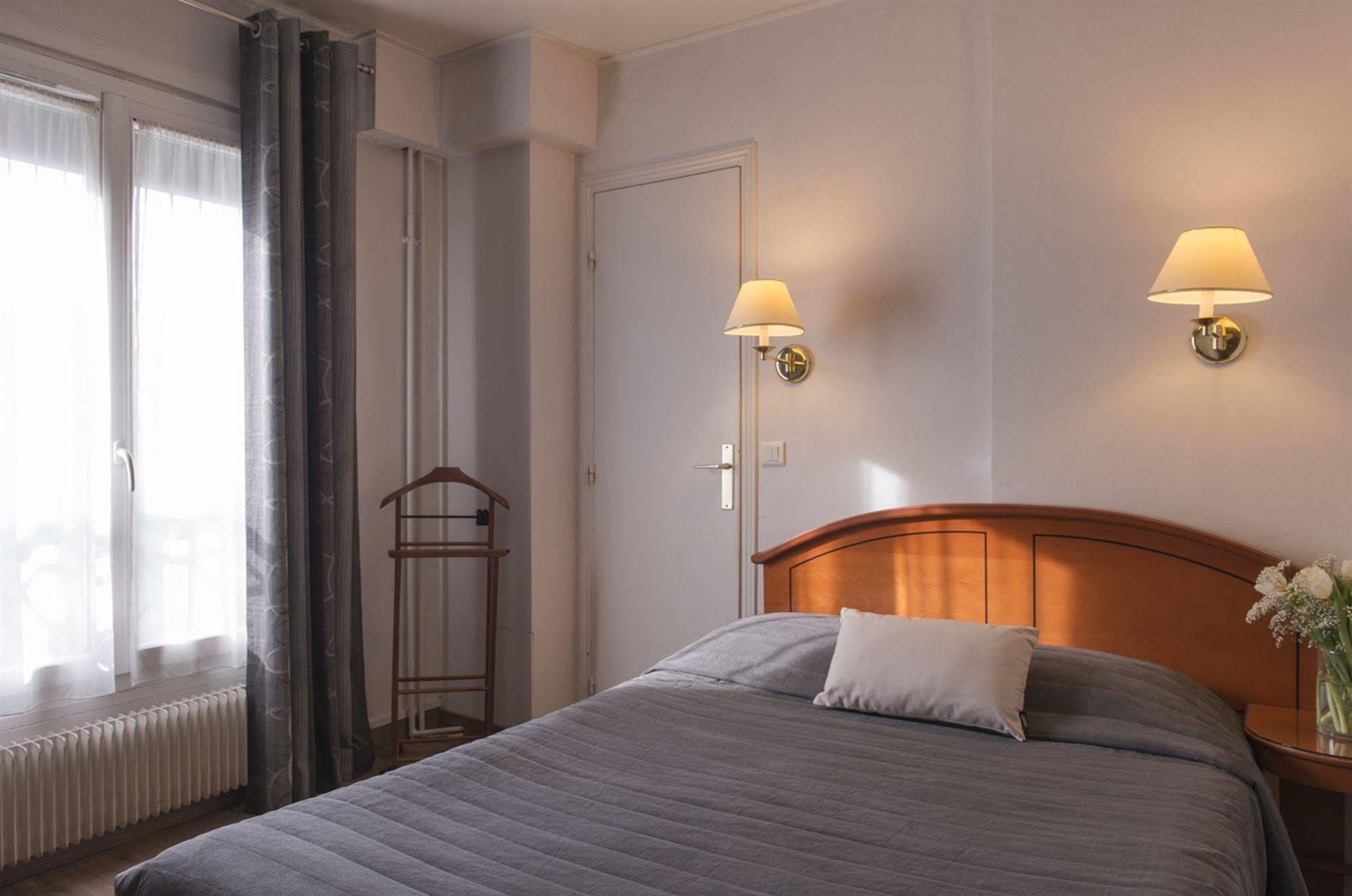 Hotel De Geneve Париж Екстериор снимка
